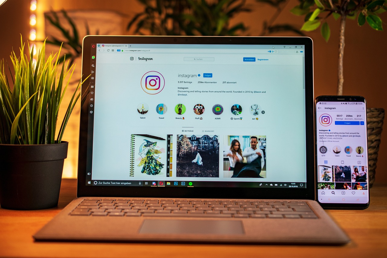 Why Every Influencer is Buying Instagram Likes